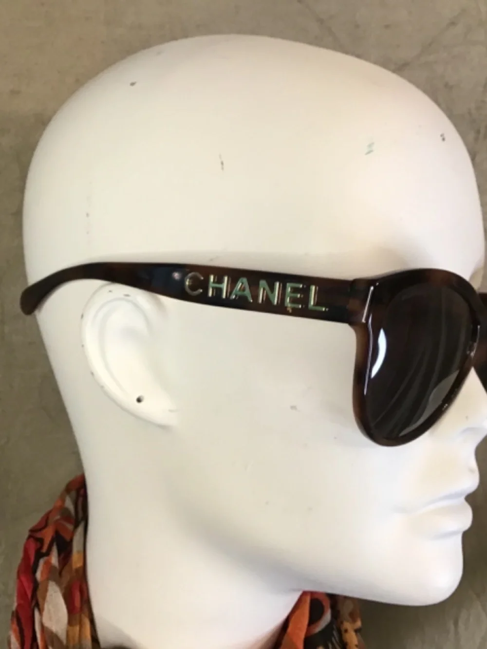New Authentic Chanel Women’s Ch 5458 Polarized Oval Tortoiseshell Sunglasses.